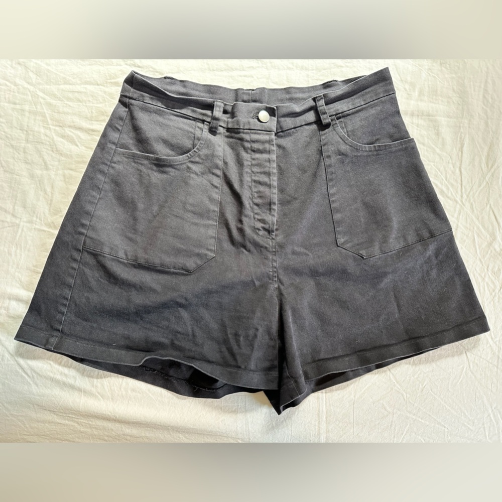 LOUP | Women’s high waist shorts